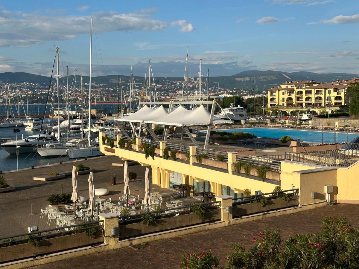 Al Porticciolo Apartment Muggia Luaran gambar